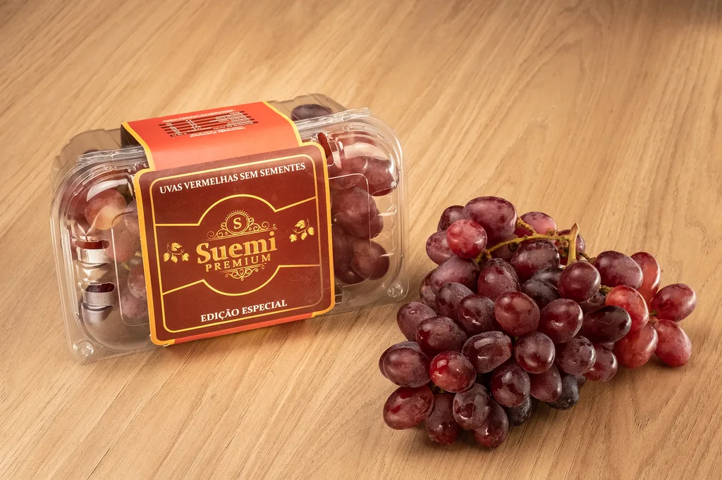 Uvas da marca Suemi em embalagem premium